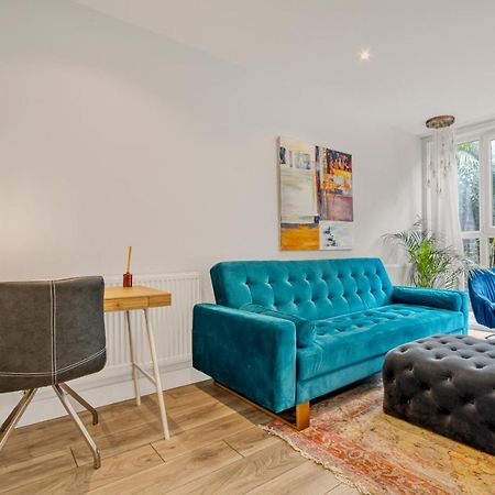 Homely 1Bed Apartment Vauxhall Londra Exterior foto