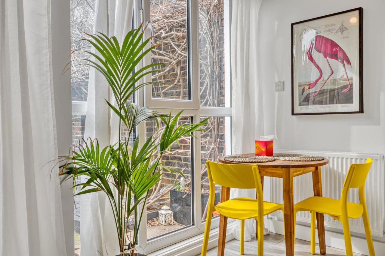 Homely 1Bed Apartment Vauxhall Londra Exterior foto