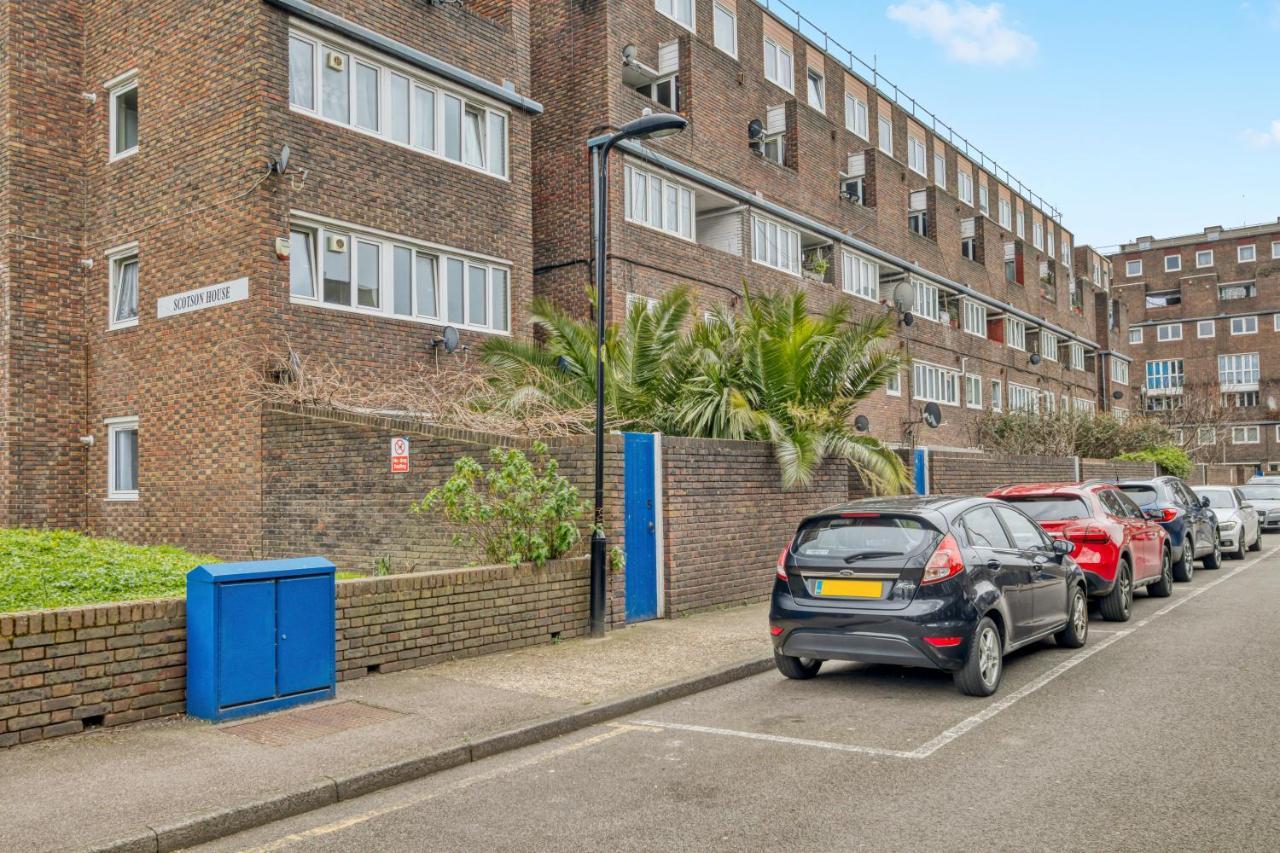 Homely 1Bed Apartment Vauxhall Londra Exterior foto